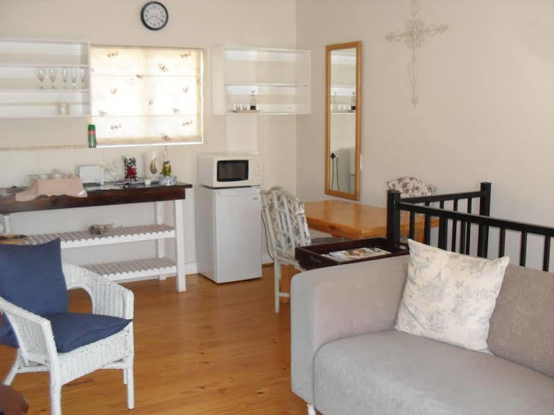 Apple And Spice Guest House George Bagian luar foto